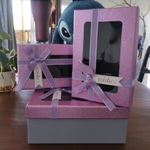 Pink rectangle gift box (glitter)