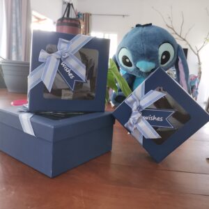 Blue square gift box 02