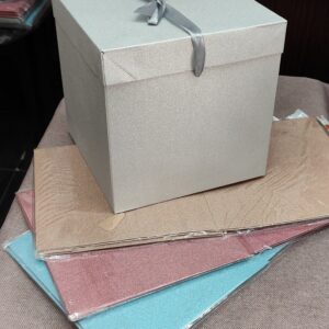 Folded paper box (M)